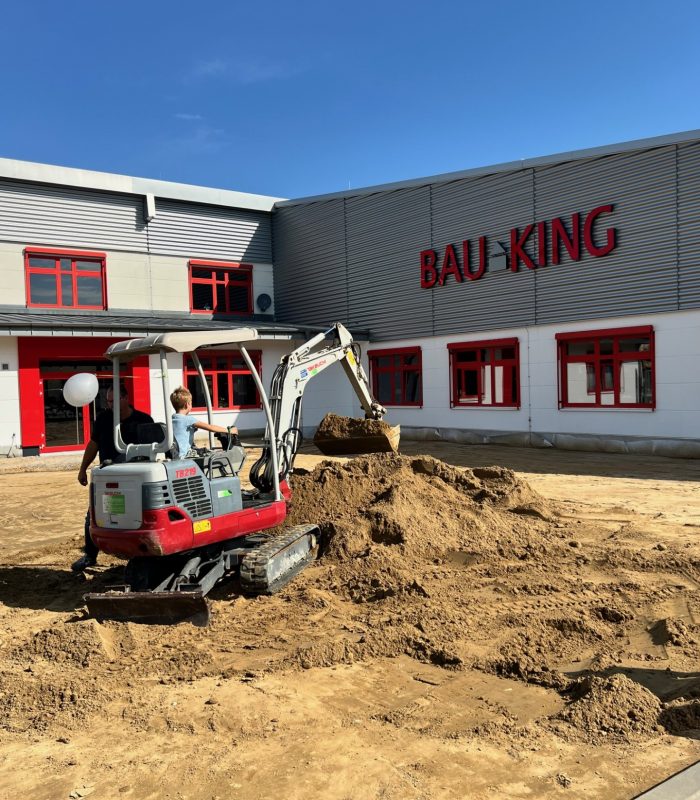 05 BAUKING Eröffnung_Bad_Essen_Bagger